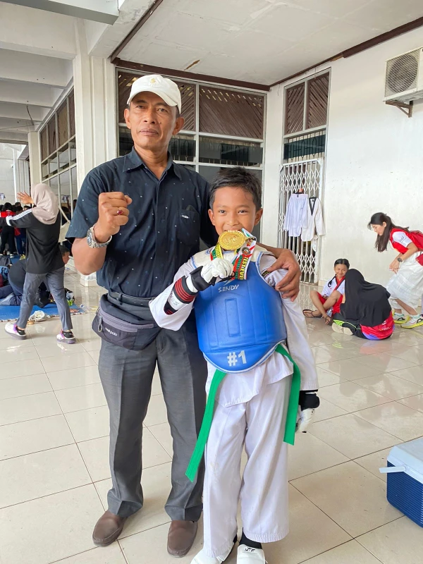 Ikuti Kejurnas Menpora Cup dan Tes Event PON XXI 2024, Taekwondo Formapera Raih 2 Medali Emas, 4 Medali Perak - DigitalMediaPublic